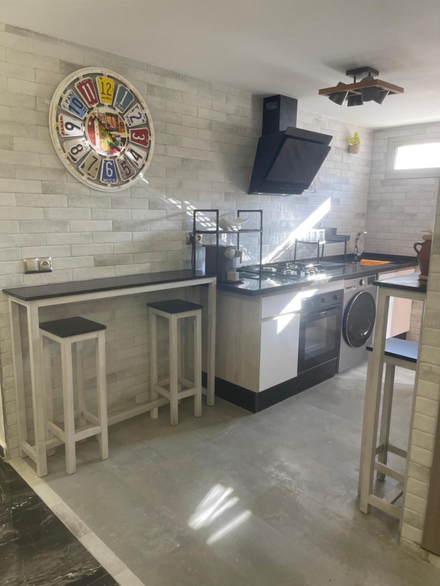 Anni Guesthouse Hostel Мартіль Екстер'єр фото