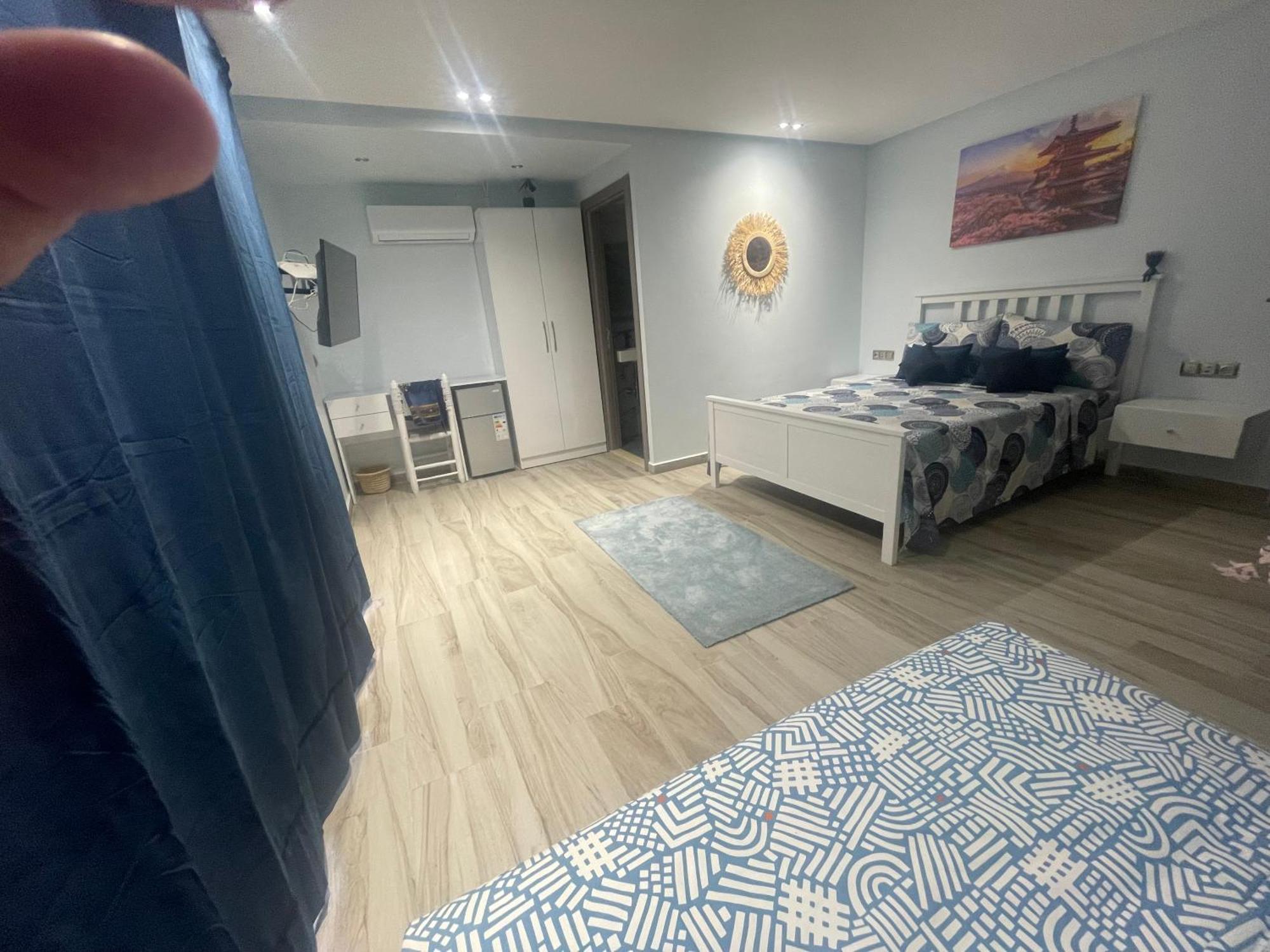 Anni Guesthouse Hostel Мартіль Екстер'єр фото