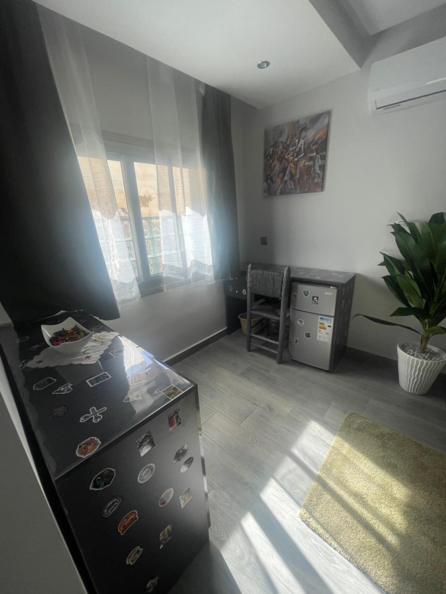 Anni Guesthouse Hostel Мартіль Екстер'єр фото