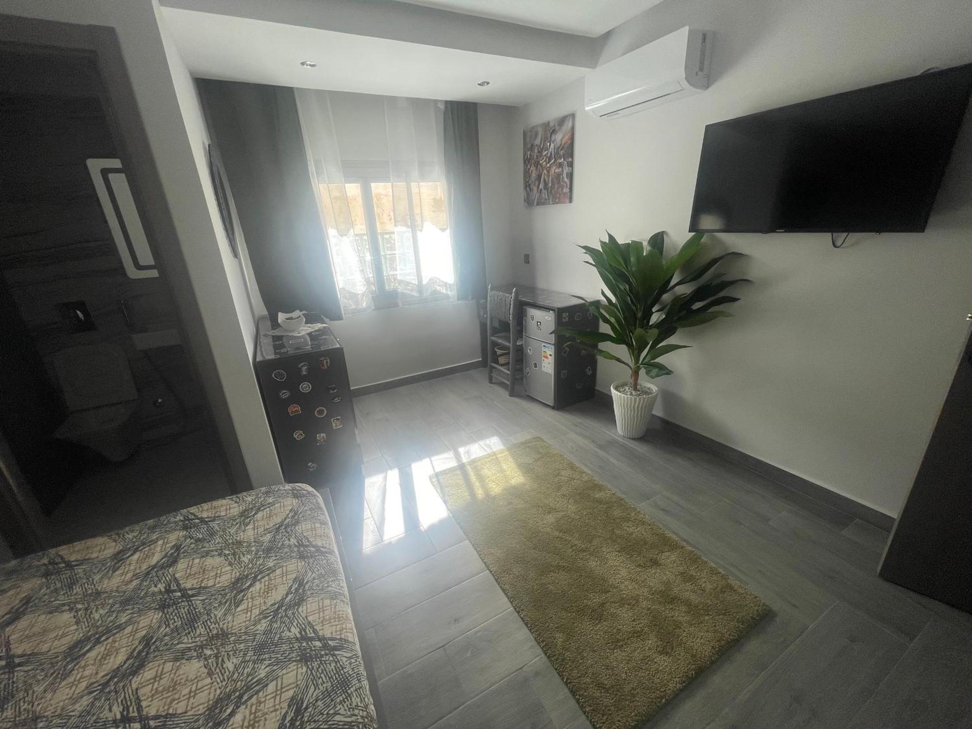 Anni Guesthouse Hostel Мартіль Екстер'єр фото