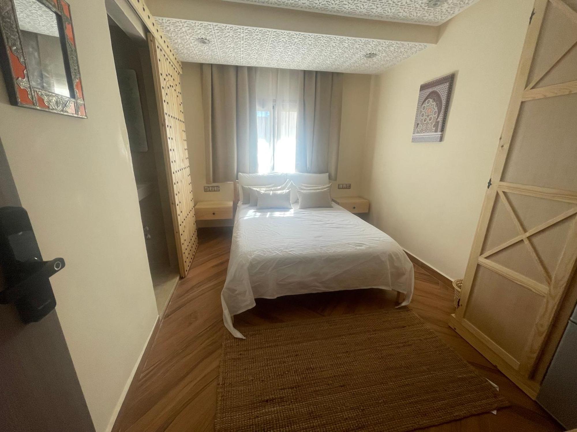 Anni Guesthouse Hostel Мартіль Екстер'єр фото